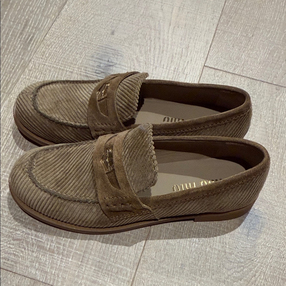 Miu Miu Tan Corduroy Loafers - Picture 2 of 4